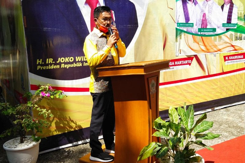 Golkar Sumbar tebar 1.000 kantong daging di saat pandemi COVID-19
