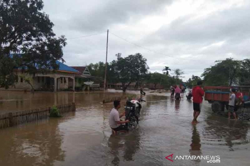 Tiga daerah di Sulteng waspada banjir dan tanah longsor