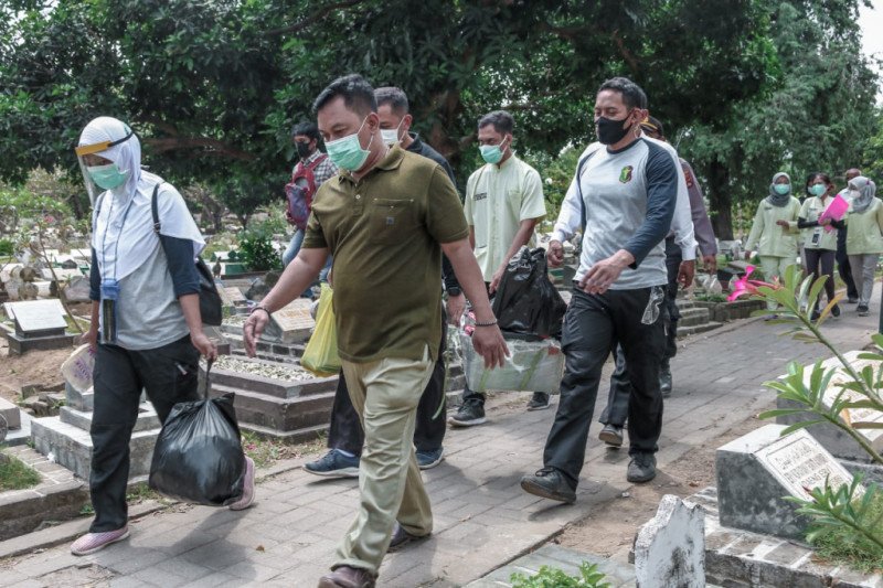 Mahasiswi gantung diri, Biddokkes NTB periksa rahim jenazah