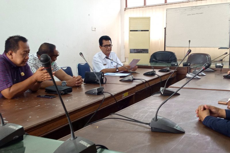 DPRD Padang bagi informasi meningkatkan PAD pasca pandemi COVID-19 pada DPRD Kabupaten Langkat