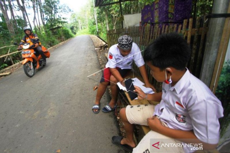 Siswa Kesulitan Akses Internet