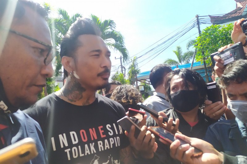 Jerinx SID penuhi panggilan polisi atas aduan IDI