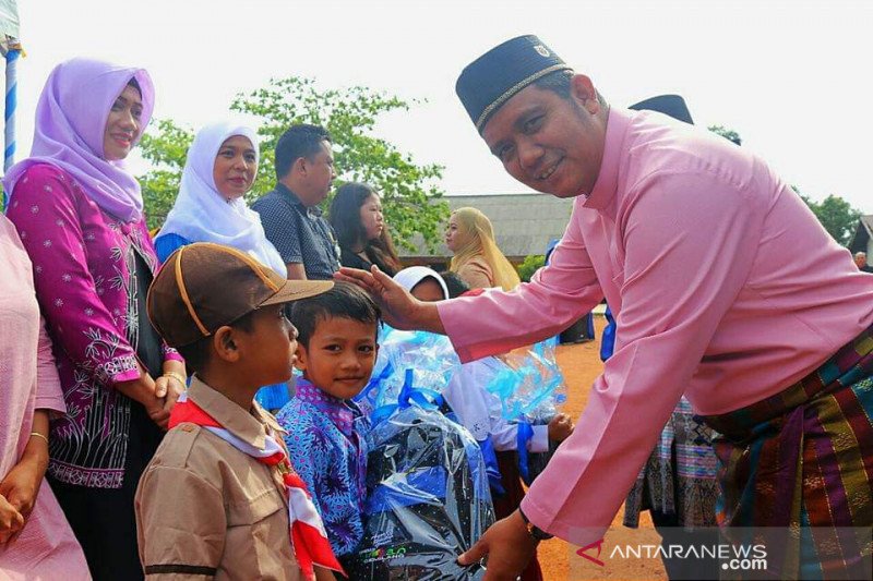 Pelajar di Bintan dari TK sampai SMP  dapat seragam  gratis 