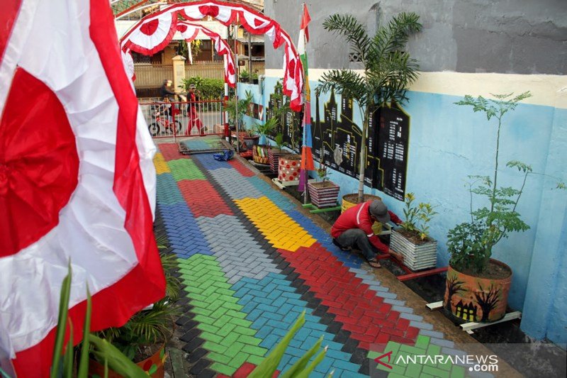 Lomba menghias lorong dalam rangka menyambut HUT Kemerdekaan