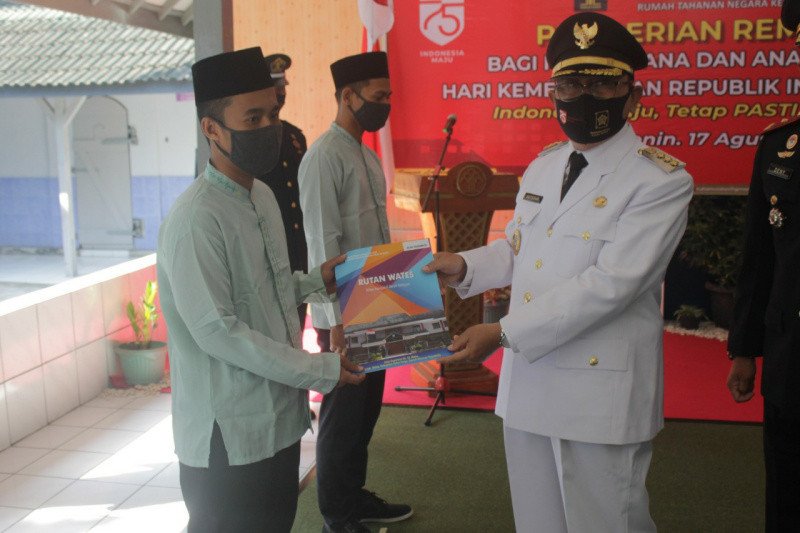 14 warga binaan Rutan Wates Kulon Progo mendapat remisi Kemerdekaan RI
