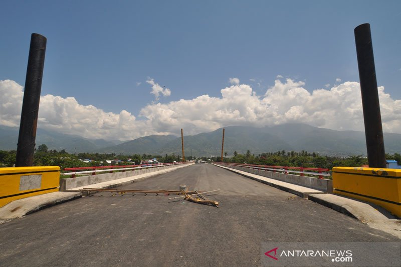 Jembatan Palu lima