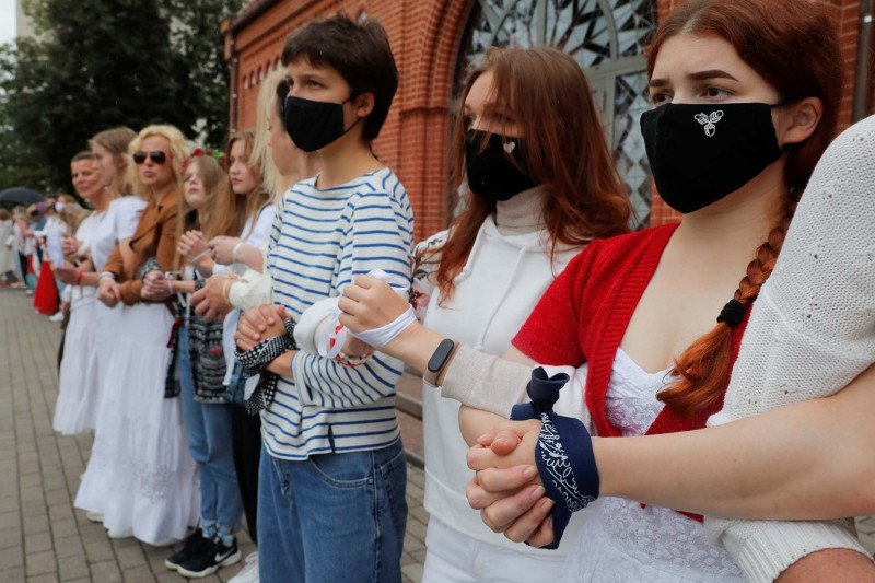 Jurnalis peliput aksi protes lawan Presiden Belarusia dipenjarakan