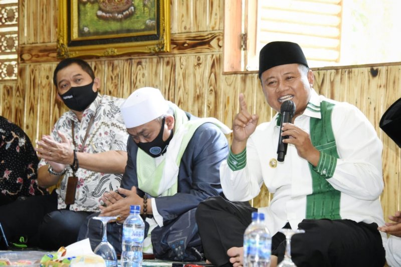 Wagub Jabar ajak kiai dan guru berkolaborasi bangun SDM