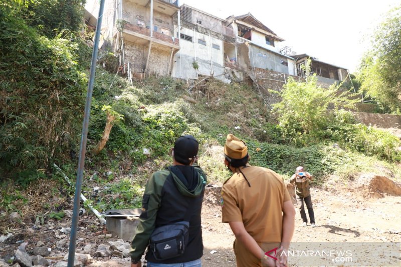 Pemkab Garut siapkan Rp500 juta untuk atasi rumah terancam longsor