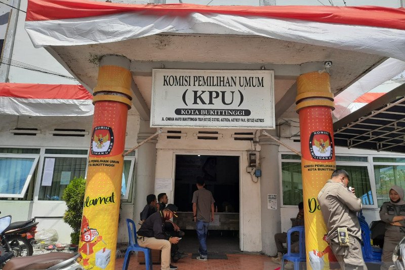 Besok, tiga pasangan calon kepala daerah Bukittinggi mendaftar