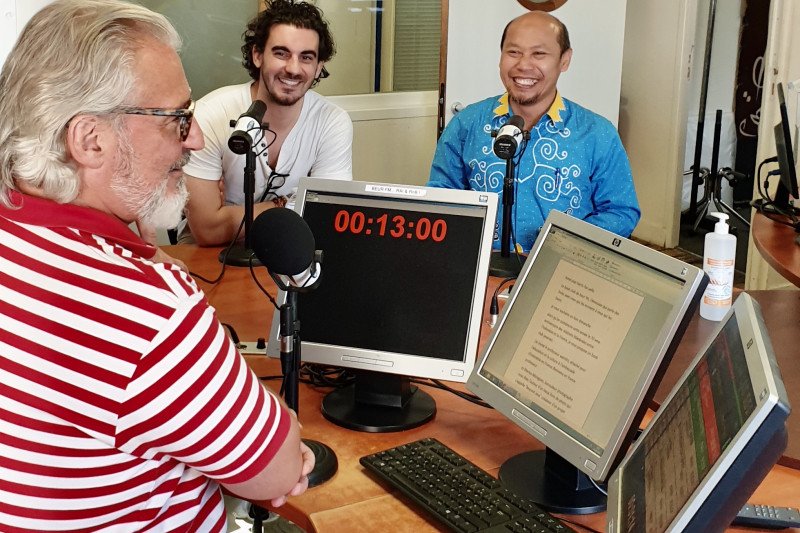 Budaya Jawa dipromosikan dalam siaran radio di Paris