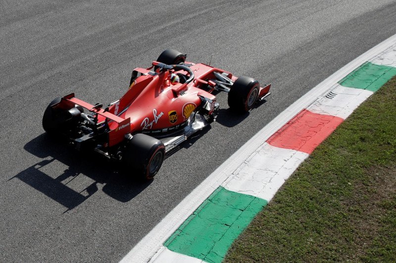 Charles Leclerc dan Sebastian Vettel ungkap mobil Ferrari susah dikendarai di Monza