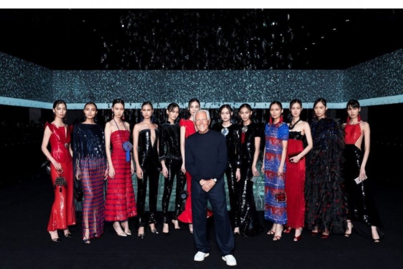 Rumah mode Giorgio Armani kembali gelar pagelaran busana tanpa penonton