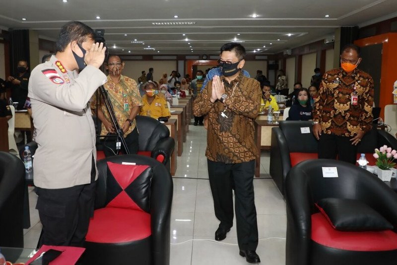 Gubernur Ajak Masyarakat Sukseskan Pilkada Aman dan Damai