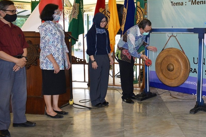 UWM meluncurkan kanal "Kutunggu di Pojok Ngasem"