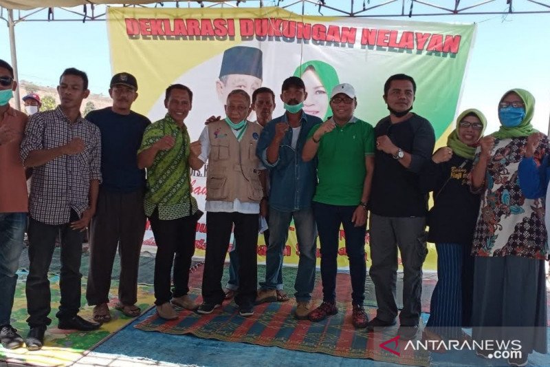 Nelayan Sumbawa deklarasi dukung pasangan Mo-Novi
