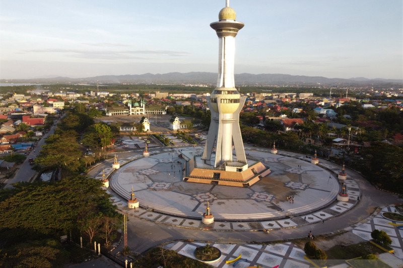 TUGU MTQ LANDMARK KOTA KENDARI