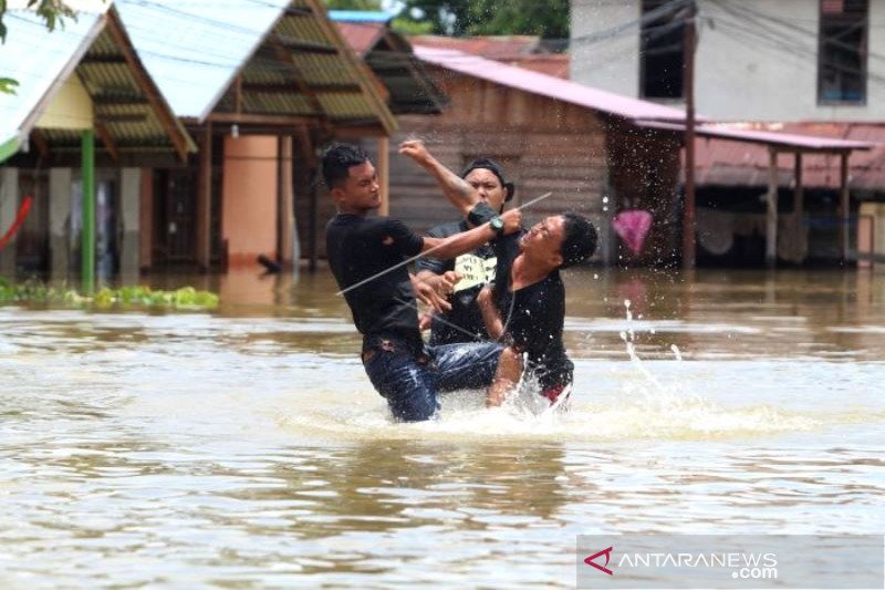 Berselisih Paham Pemukiman Terendam Banjir