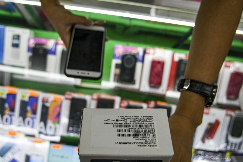 Blokir IMEI, konsumen disarankan beli ponsel resmi