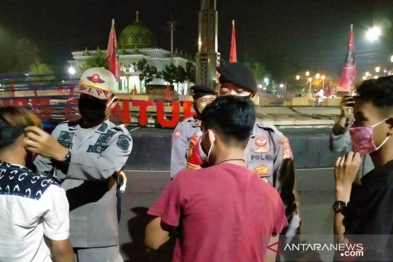 Polres Cianjur jaring 500 warga tak bermasker