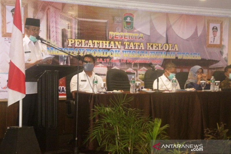 Pemkab Solok beri pelatihan tata kelola rumah wisata pada pengelola homestay