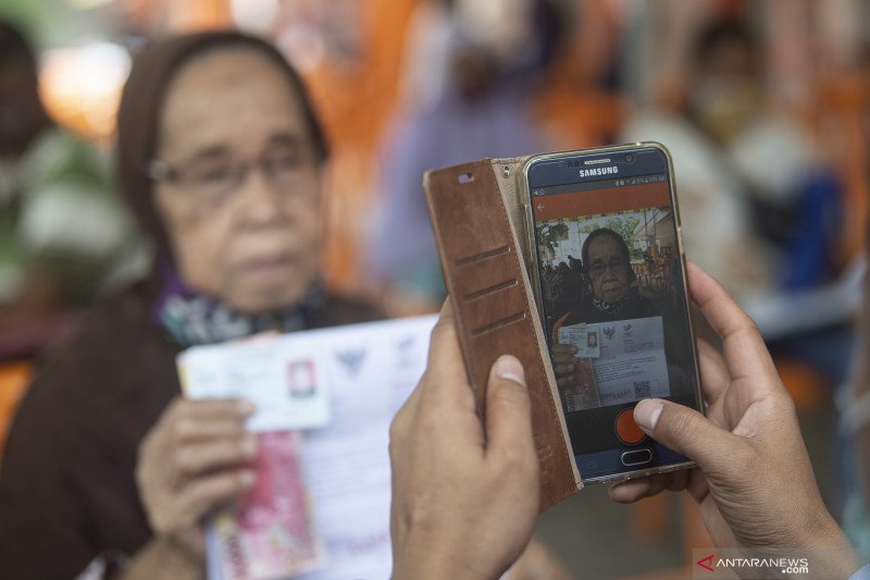 Pembagian BST Tahap Enam Dengan Protokol Kesehatan