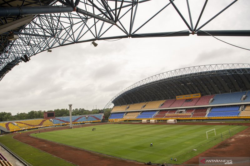 Perawatan Rumput Stadion Gelora Sriwijaya Jakabaring