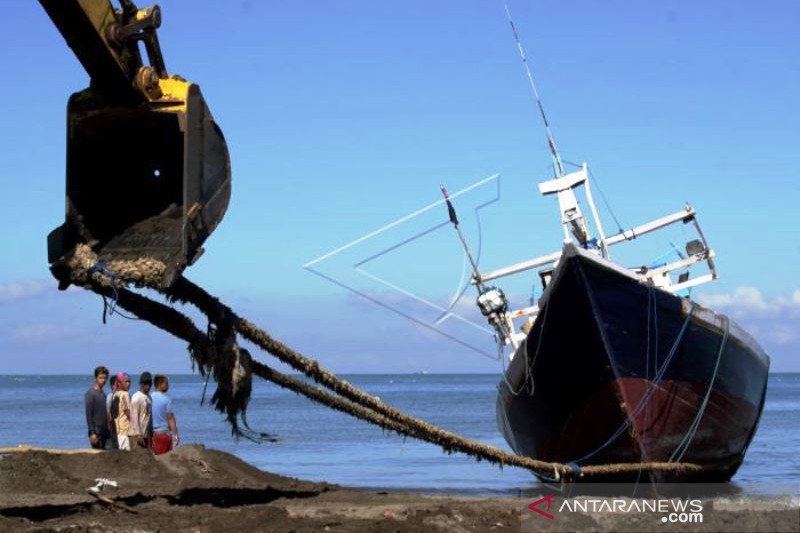 Jasa Perbaikan Kapal Nelayan di Takalar