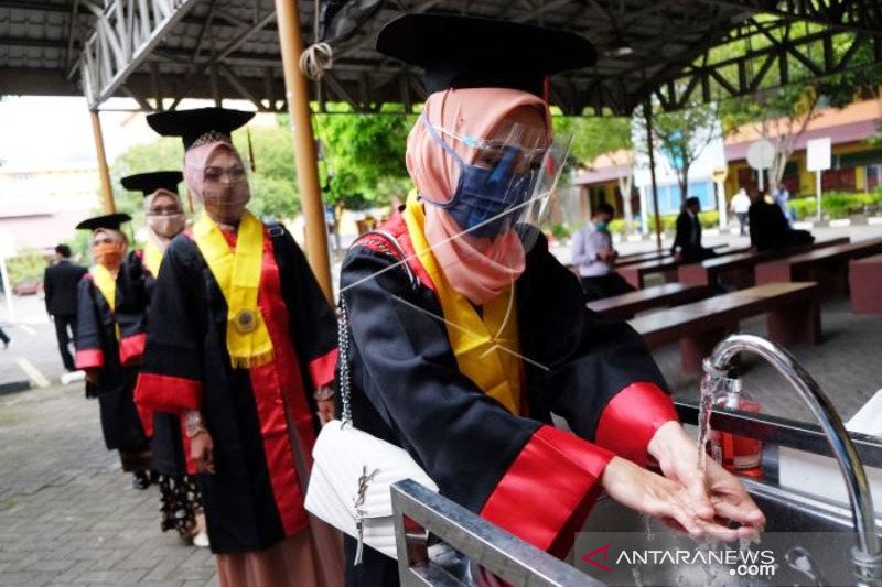 Wisuda UMSU Terapkan Protokol Kesehatan