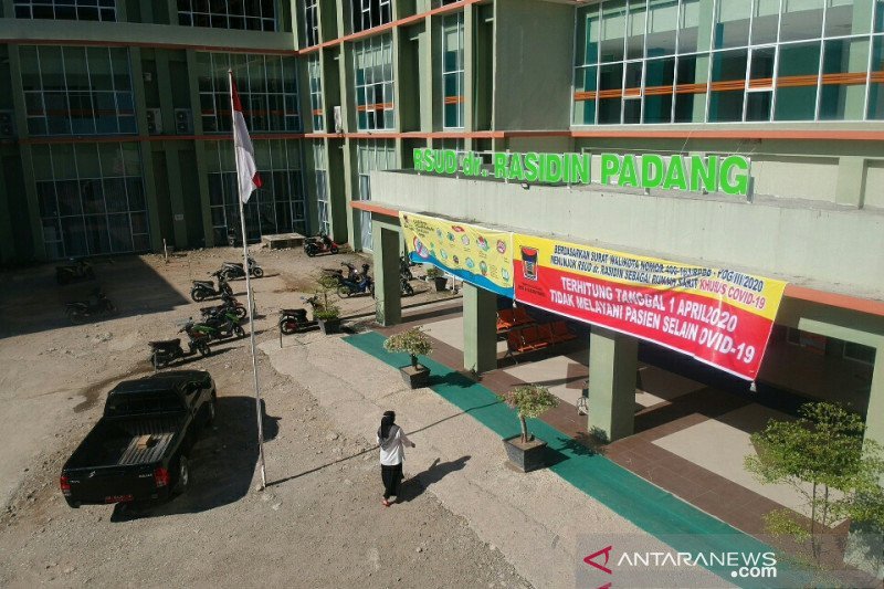 Hari ini dan kemarin, 108 warga Padang positif COVID-19, 93 sembuh