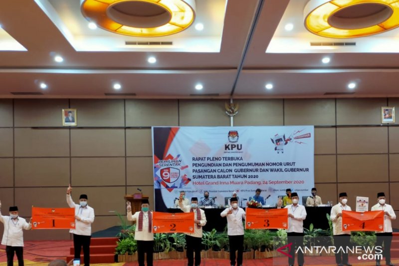 Ini reaksi calon pasangan kepala daerah saat dapat nomor urut di Pilgub Sumbar