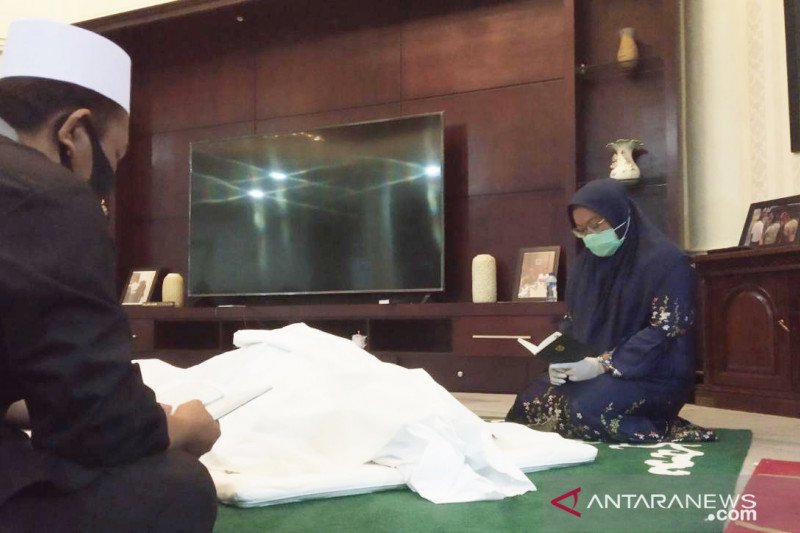Suami Bupati Bogor meninggal dunia karena kanker paru-paru