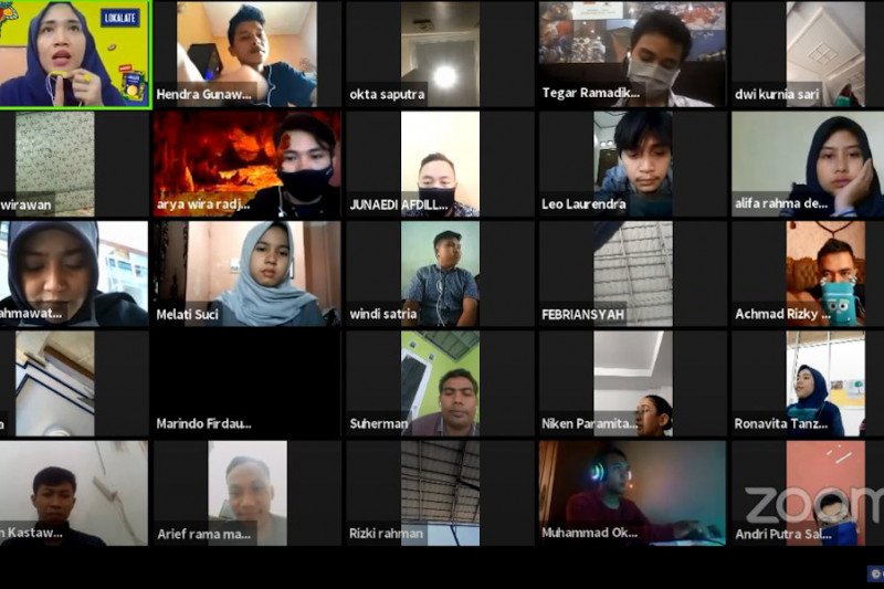 Saat mencari pekerjaan atau mengembangkan karir, jaga "personal branding"