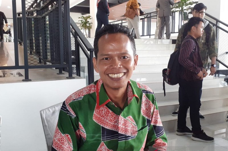 Bawaslu Batam minta peserta Pilkada turunkan semua spanduk kampanye