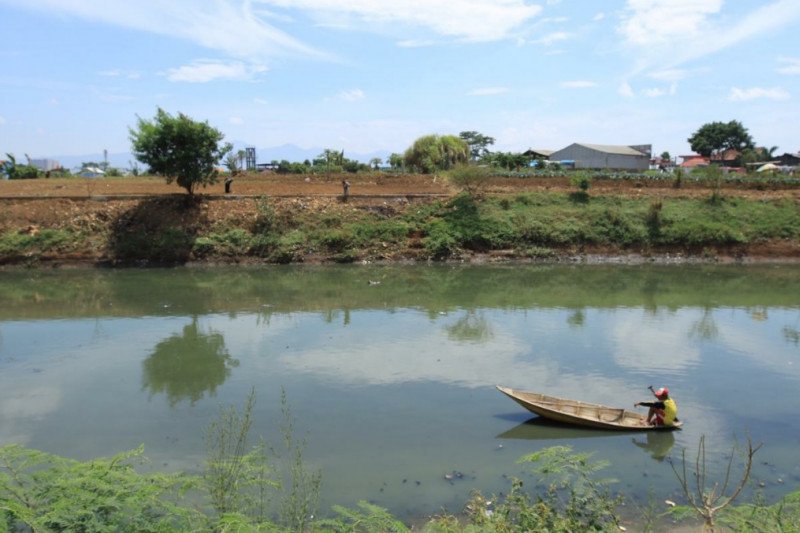 Dinas Lingkungan Hidup sebut tingkat pencemaran Sungai Citarum turun