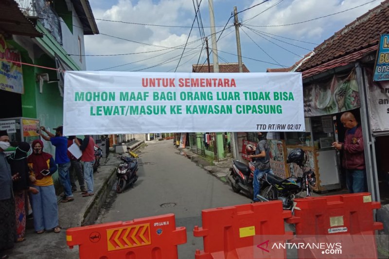 Pemkab Tasikmalaya tes usap santri untuk deteksi penyebaran COVID-19