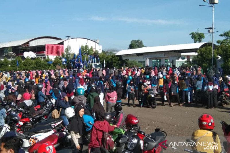 Polres Cianjur turunkan 300 personel amankan aksi unjuk rasa buruh