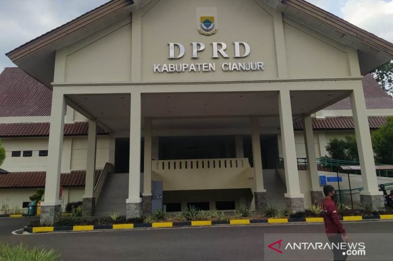 DPRD Cianjur tingkatkan protokol kesehatan dan tertutup untuk tamu