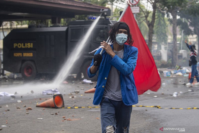 Aksi Tolak Omnimbus Law di Palembang Berakhir Ricuh