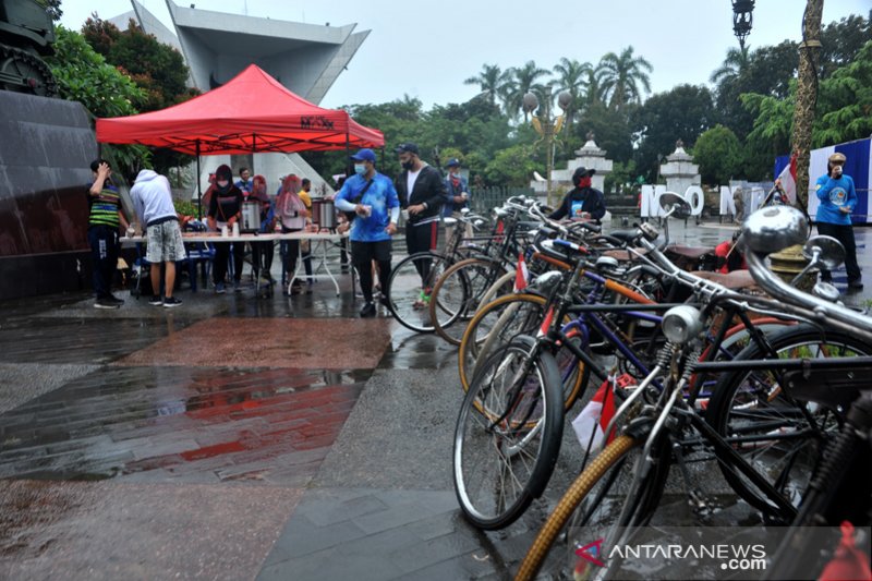 Rest area bagi pesepeda akhir pekan di Palembang