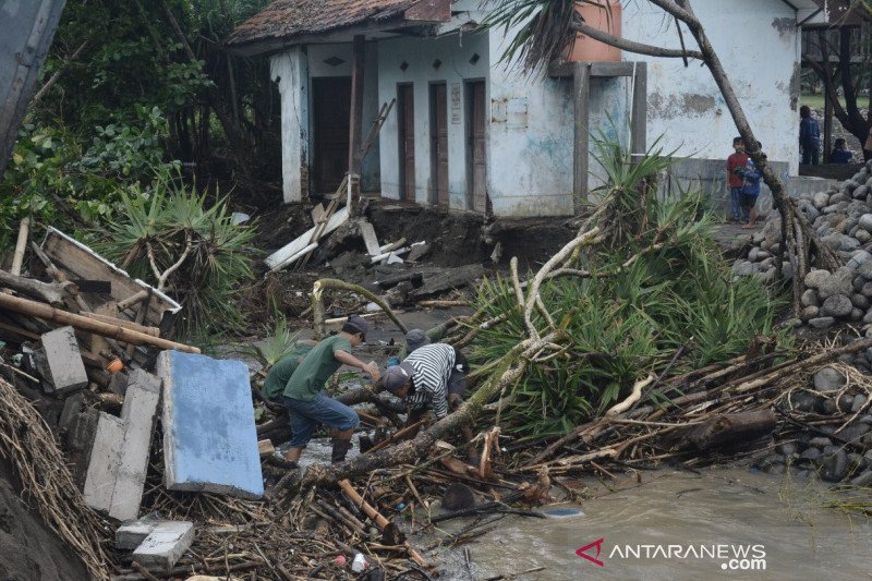 Perhutani bantah ada kerusakan hutan penyebab banjir di selatan Garut