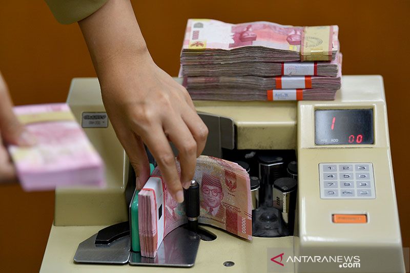 Rupiah Senin pagi melemah 28 poin