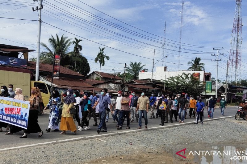 Sejumlah warga Inhu aksi damai tolak demo anarkis