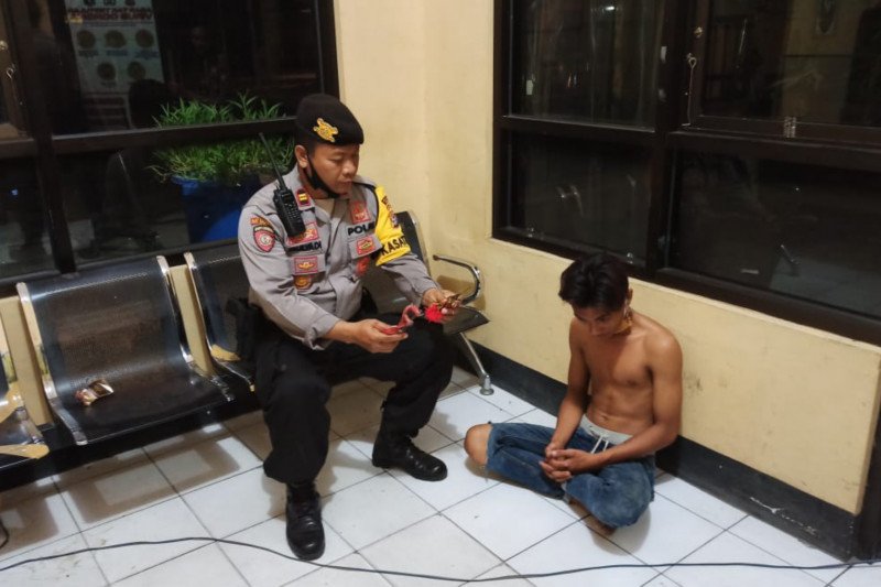 Pemuda bawa panah di Taman Genang Genis Sumbawa diringkus polisi