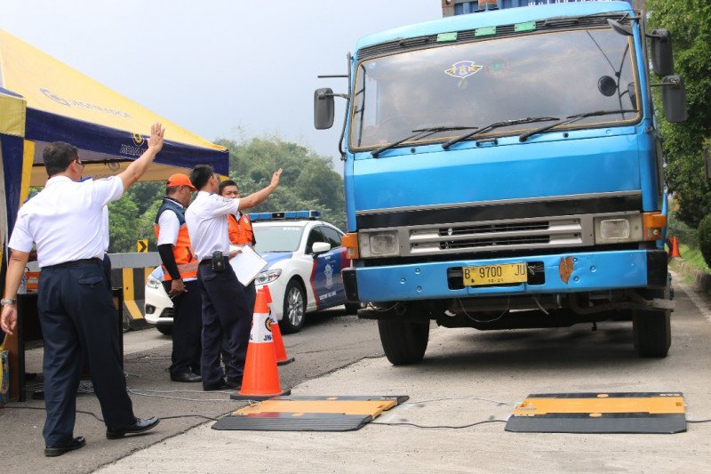 Dinas Perhubungan OKU tertibkan belasan kendaraan ODOL
