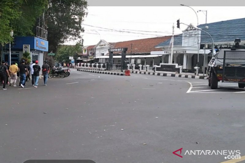 Jelang kedatangan PM Jepang Suga, jalan di seputar Istana Bogor steril