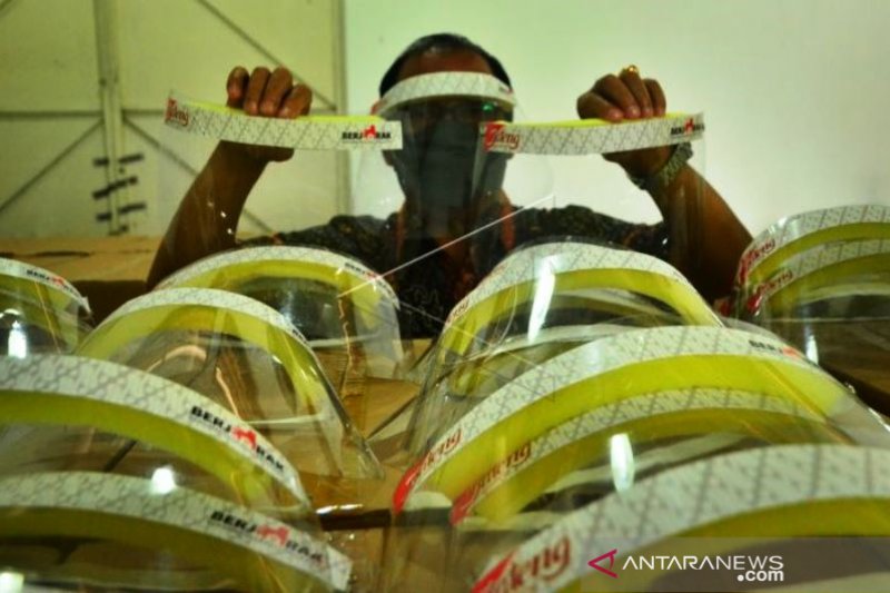 Bantuan Face Shield Untuk Siswa