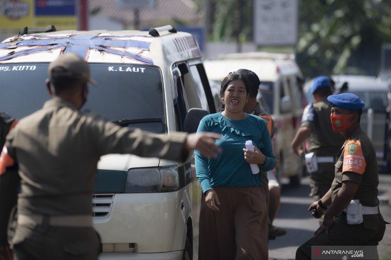 Razia Masker Di Perbatasan Palembang