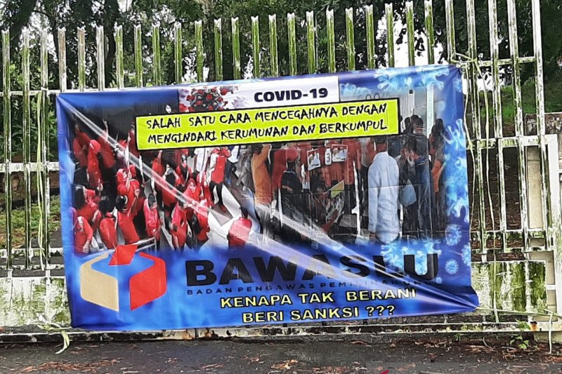Bawaslu Kepri dihujat melalui spanduk