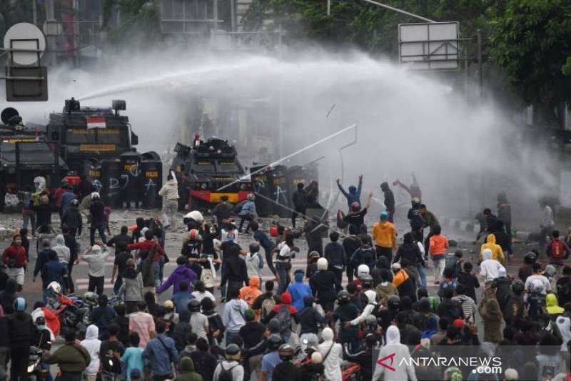 Aksi Tolak UU Cipta Kerja Di Jakarta